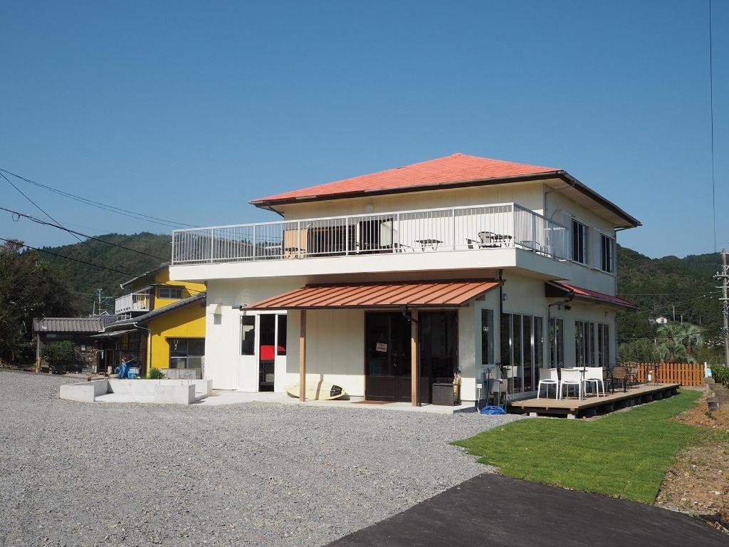 Guesthouse ＆ Beach Cafe Fuego Hyuga Экстерьер фото