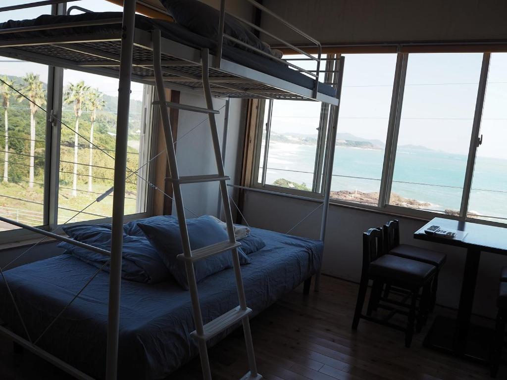 Guesthouse ＆ Beach Cafe Fuego Hyuga Экстерьер фото