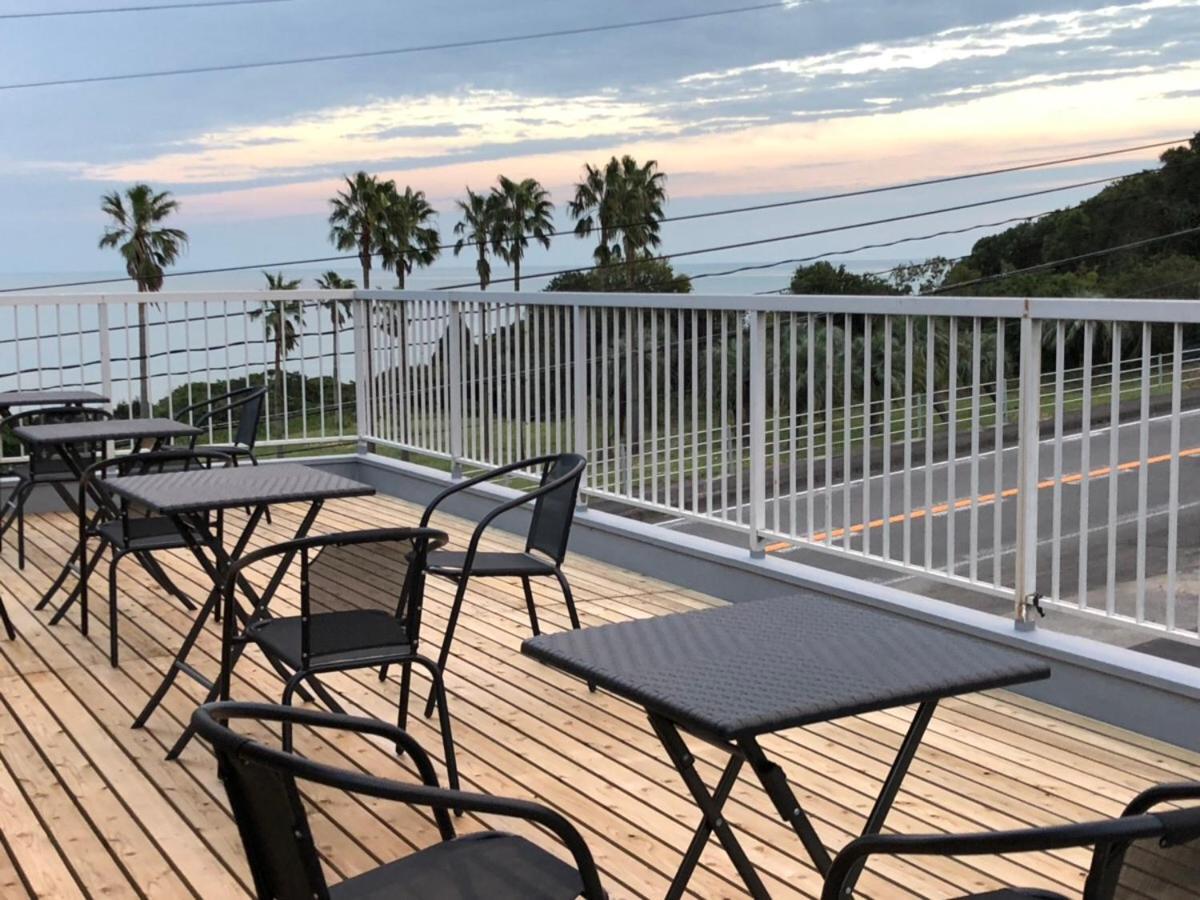 Guesthouse ＆ Beach Cafe Fuego Hyuga Экстерьер фото